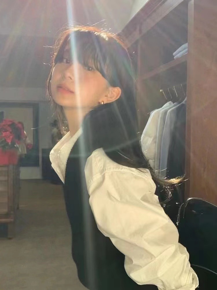 Women's 925 Silver Needle Copper Plated 18K Gold Crescent Moon Ear Studs Simple Commute Earrings Fashion Jewelry Accessories