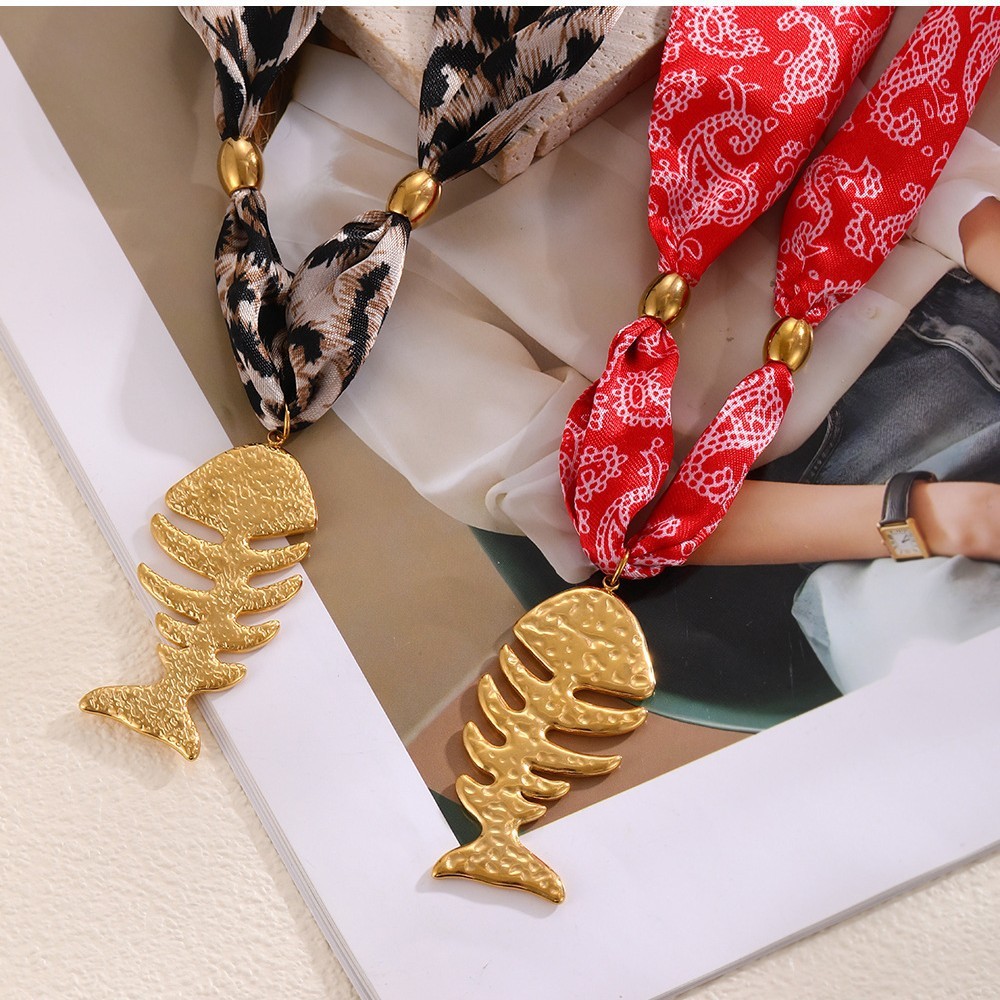 Trendy Titanium Steel Fishbone Pendant Necklace Women's Scarf Style Heart Design Geometric Animal Zodiac Fabric Titanium Steel Luxury Necklace