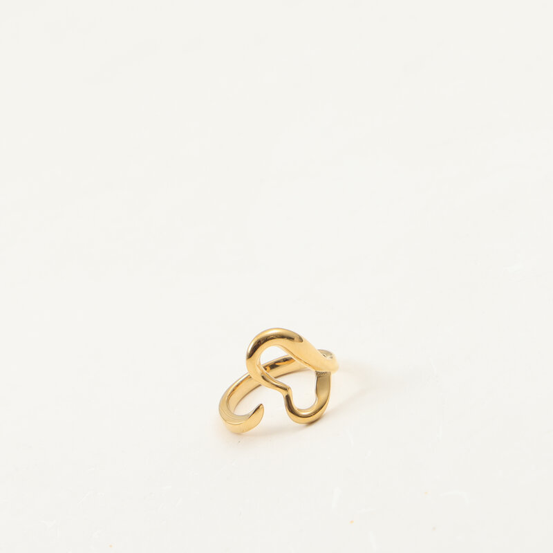 Vacuum Electroplating (In Furnace) Plated 18K Real Gold Hollow Peach Heart Three-Dimensional 304 Stainless Steel Ring