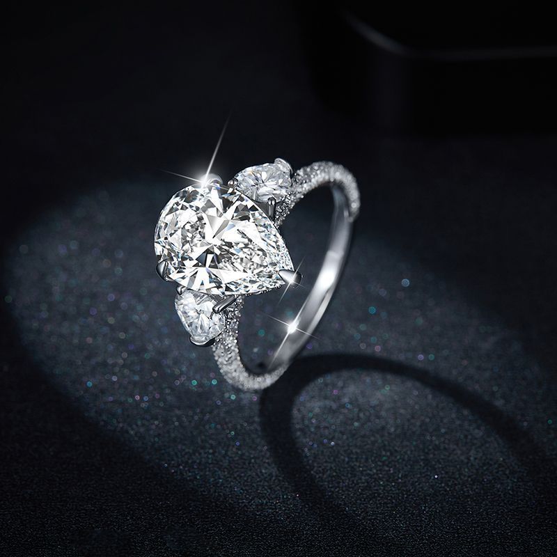 Moissanite Rings Geometric