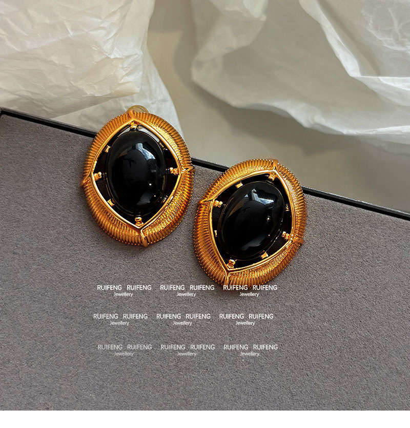 Retro Black Gold Color ShangFeng Style HongKong Retro Women's Earrings Luxury Sensation Ear Jewelry Geometric Pattern Copper