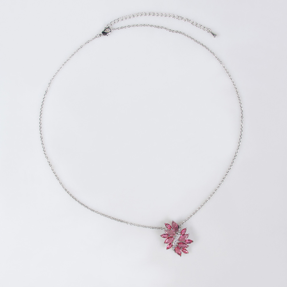 Zircon Flower Necklace Set For Brides Two-Piece Gold Jewelry Slimming Lockbone Chain Elegantly Crafted Plant Pattern Accessories