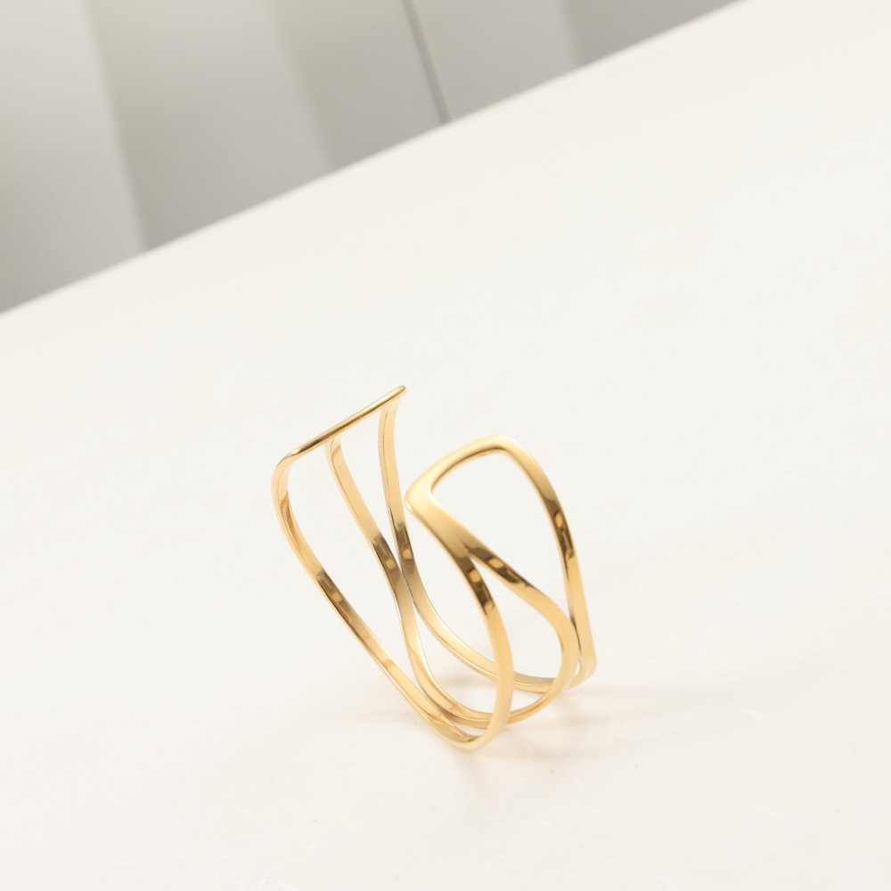 18K Real Gold Plated Lines Open Wide Surface 304 Stainless Steel Bracelet In Vacuum Plating Furnace
