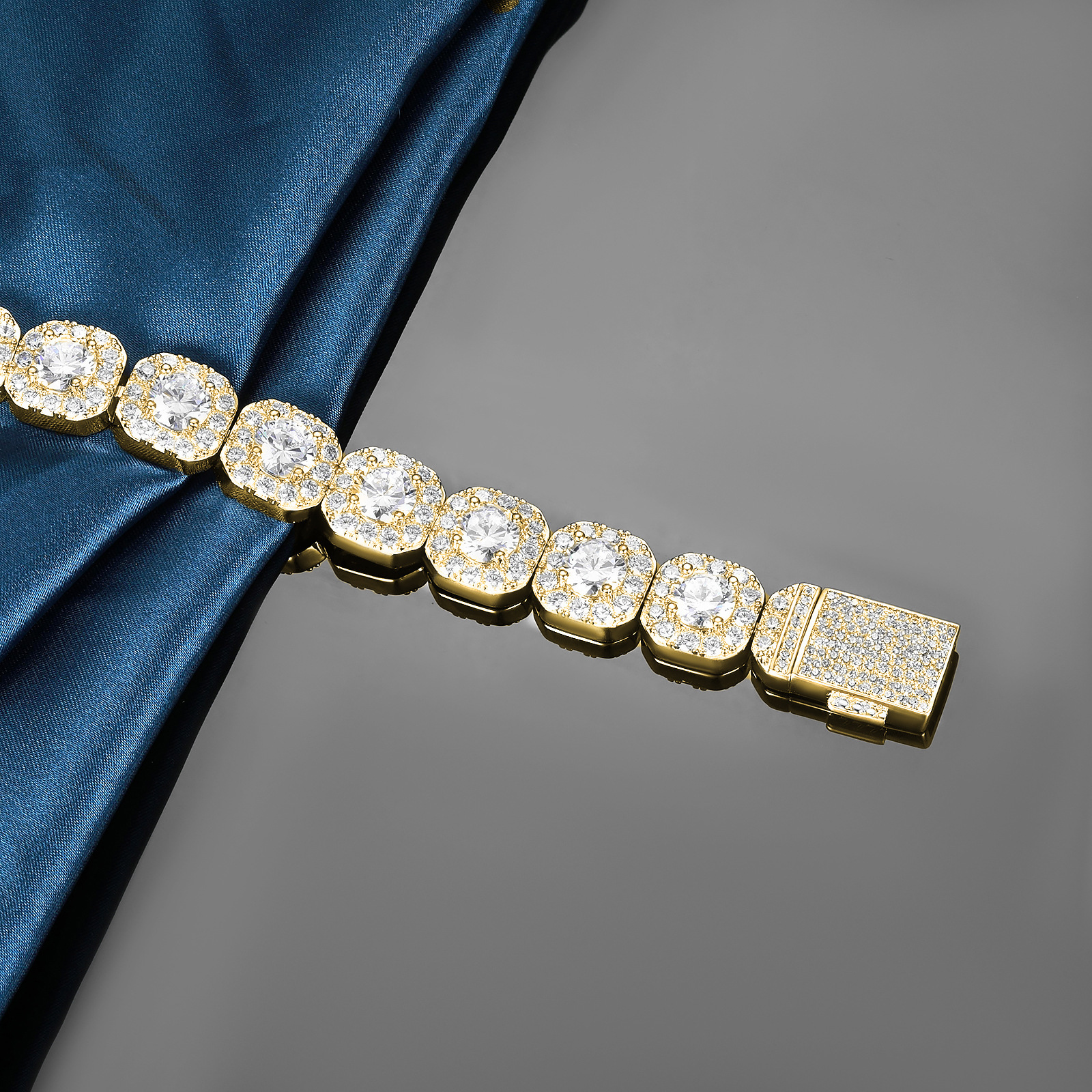 Cuban Bracelet 12mm Wide Rock Sugar Chain Zircon Bracelet Flip Cover Men's Bracelet Trendy Jewelry Tennis Bracelet Accessories