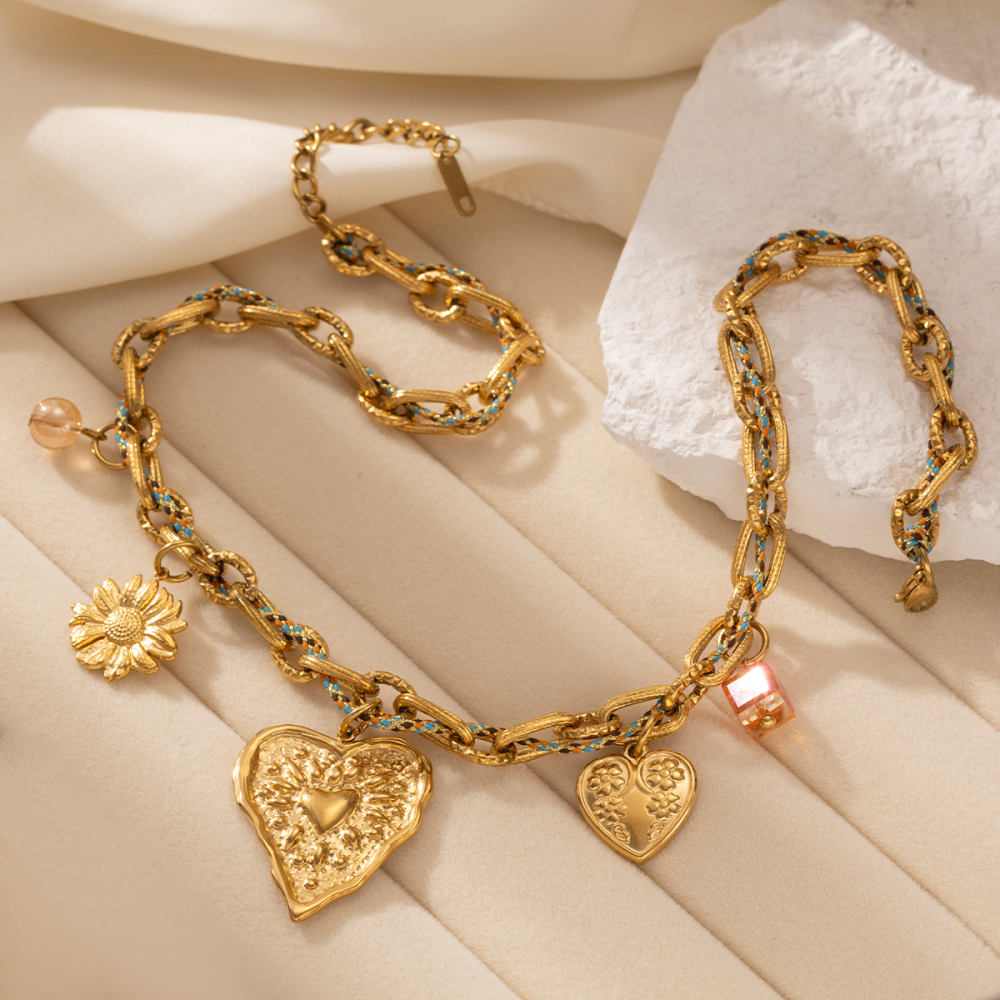 Stainless Steel Necklace Women Non-fading Design Heart Pendant Clavicle Chain  Style Jewelry Accessories