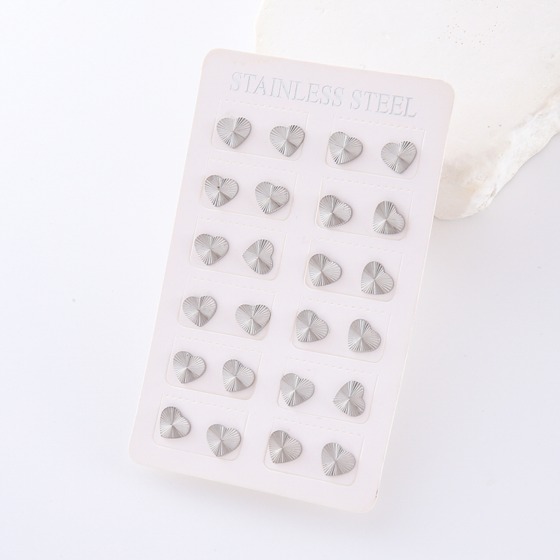 1 Set Retro Classic Style Heart Shape 304 Stainless Steel Ear Studs