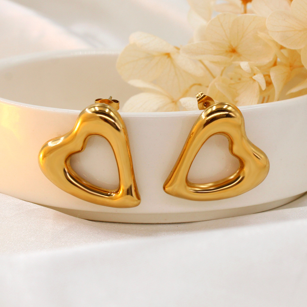 1 Pair Elegant Heart Shape Plating 304 Stainless Steel 316 Stainless Steel  18K Gold Plating In Furnace Ear Studs