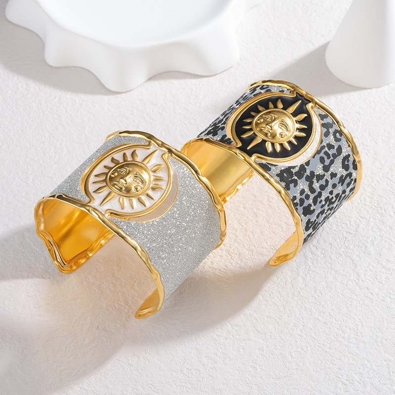 Fashion Stainless Steel Bracelet Design Niche Sunflower Simple Hand Jewelry Women's High-End  Jewelry Wholesale