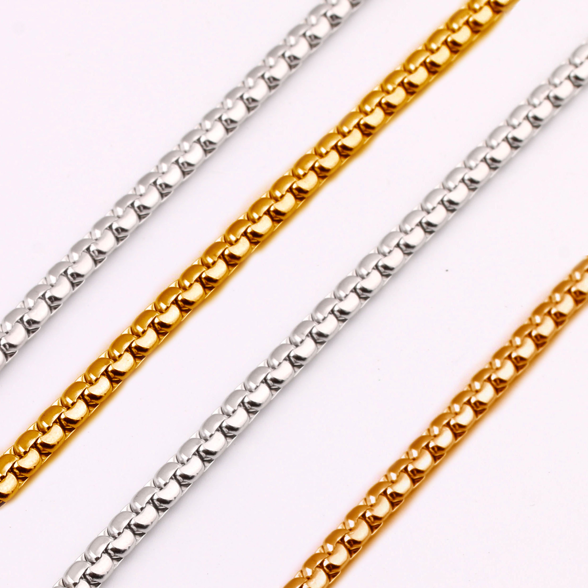 Fashionable Stainless Steel Metal Necklace Flat Pearl Chain Jewelry Accessory Non-Fading Wave Pattern Titanium Steel Unisex
