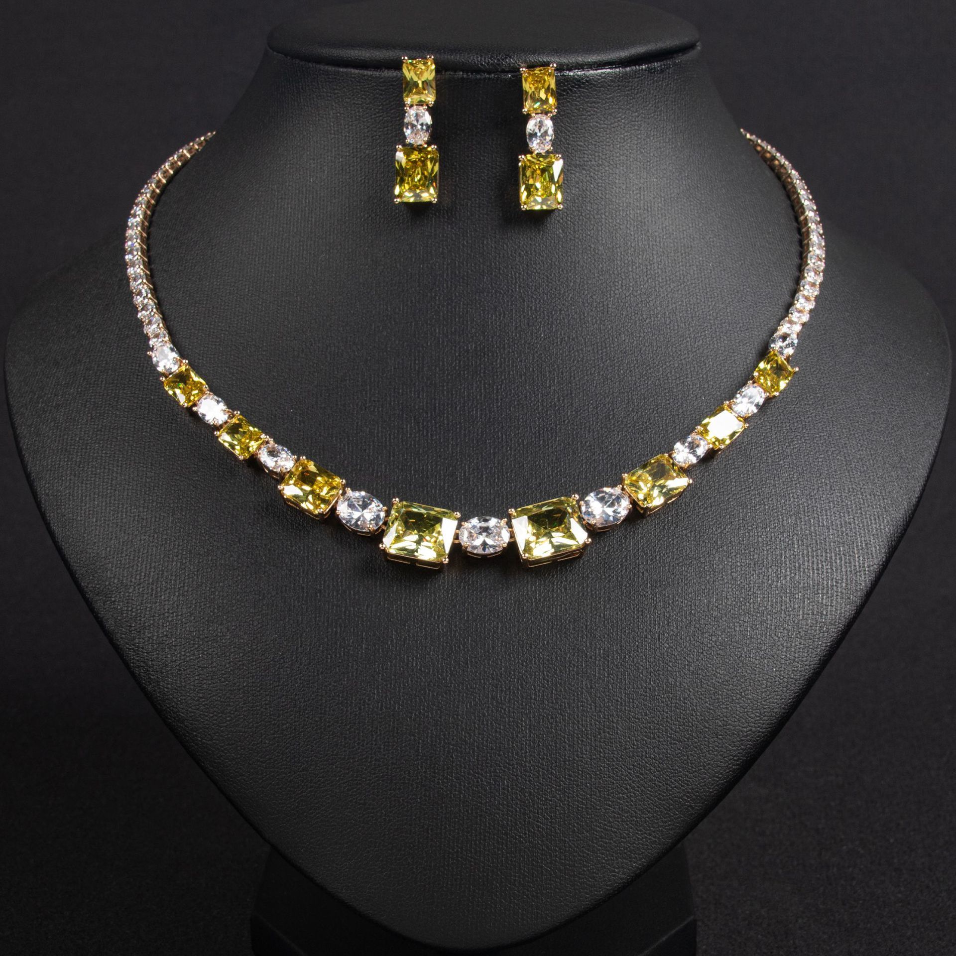 Wedding Dress Jewelry Set Women's Fashion Square Block Necklace Earrings Bracelet Luxury Style Copper Material Zircon Inlay