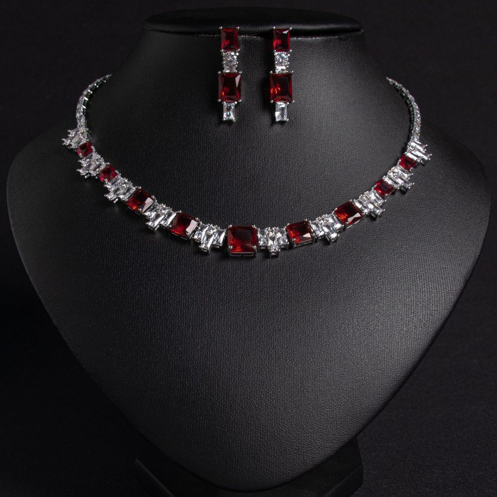 Luxurious Ice Flower Cut Zirconia Necklace Set Wedding Dress Accessories Evening Dinner Party Jewelry Earrings Geometric Pattern