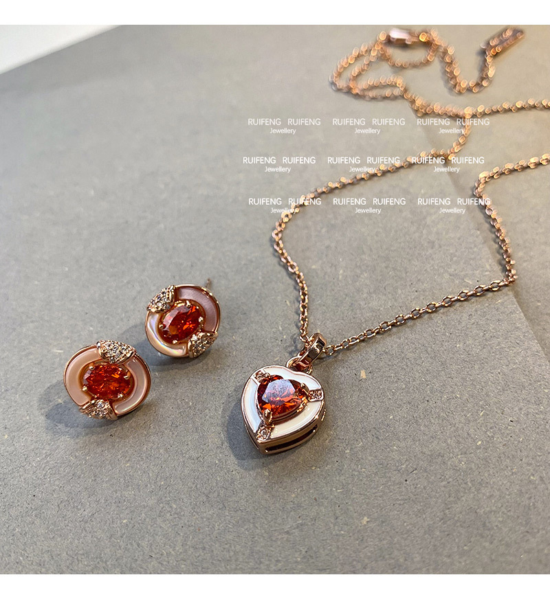 Pink Zircon Heart Pendant Necklace Women Summer Accessory Luxury Dainty Heart Clavicle Chain Fashion Jewelry Copper Plated
