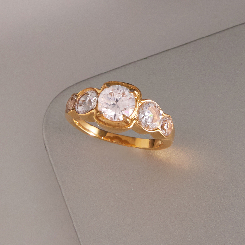 Women's Classic Style 18K Gold Stainless Steel + Zircon Round White Zircon Inlaid Ring Size 7