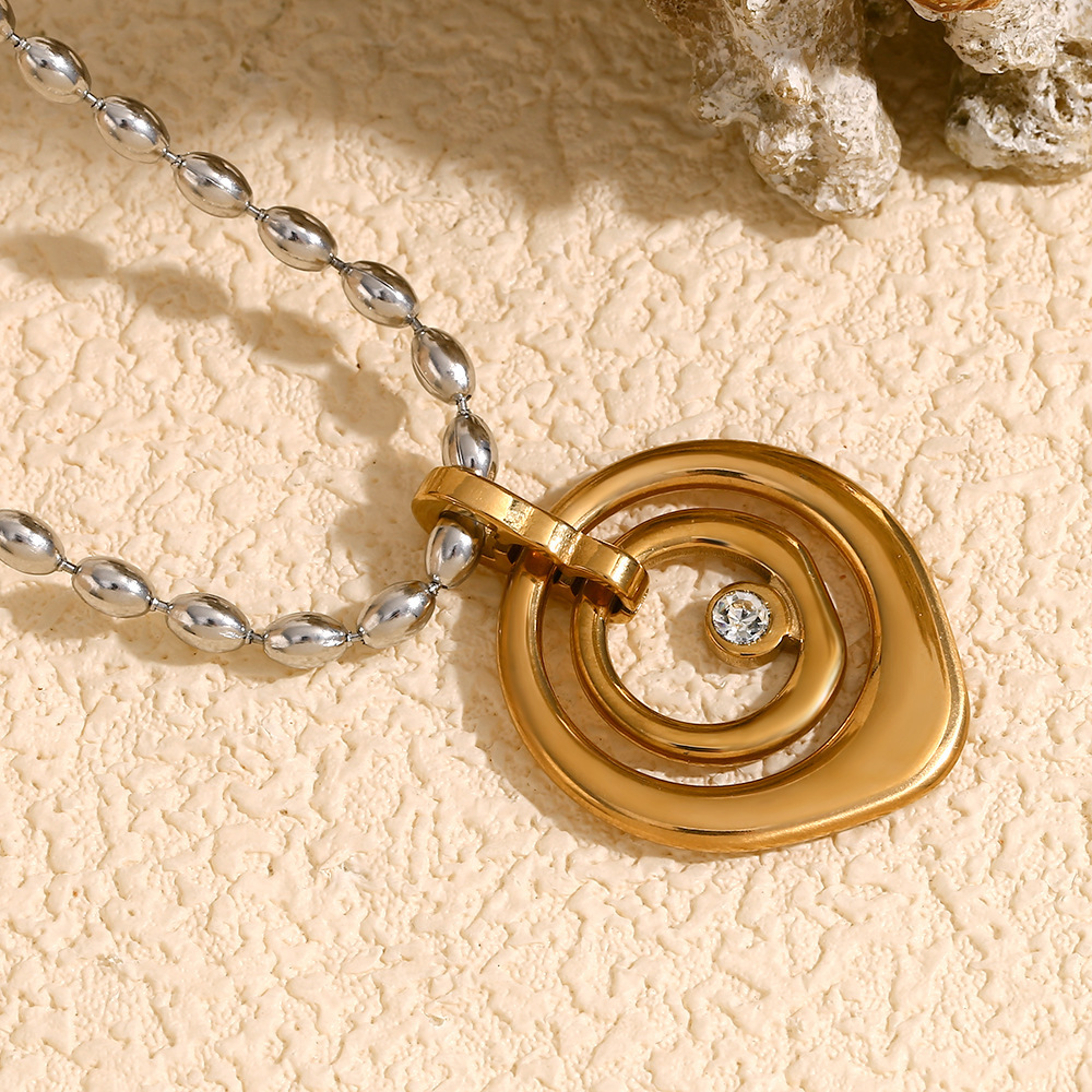 PVD Coated Real Gold Plated Round 304 Stainless Steel Vintage Style Classic Style Waterproof Non Tarnish 304 Stainless Steel Pendant Necklace