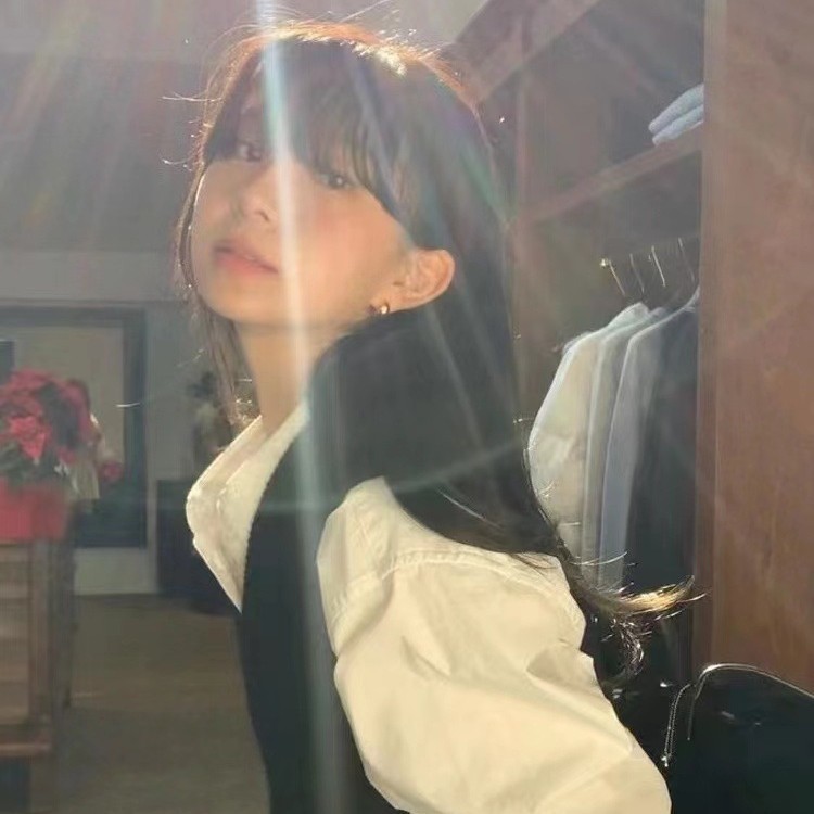 Women's 925 Silver Needle Copper Plated 18K Gold Crescent Moon Ear Studs Simple Commute Earrings Fashion Jewelry Accessories