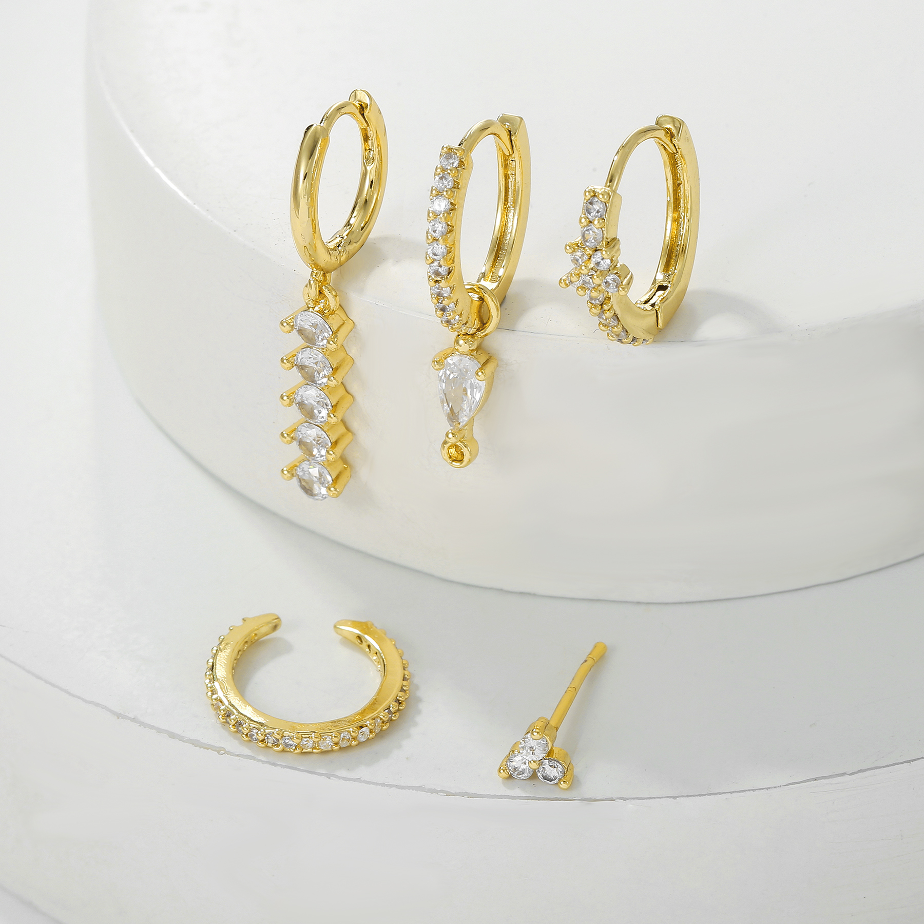 1 Set Sweet Classic Style Geometric Inlay Brass Zircon 18K Gold Plated Drop Earrings Earrings Ear Studs