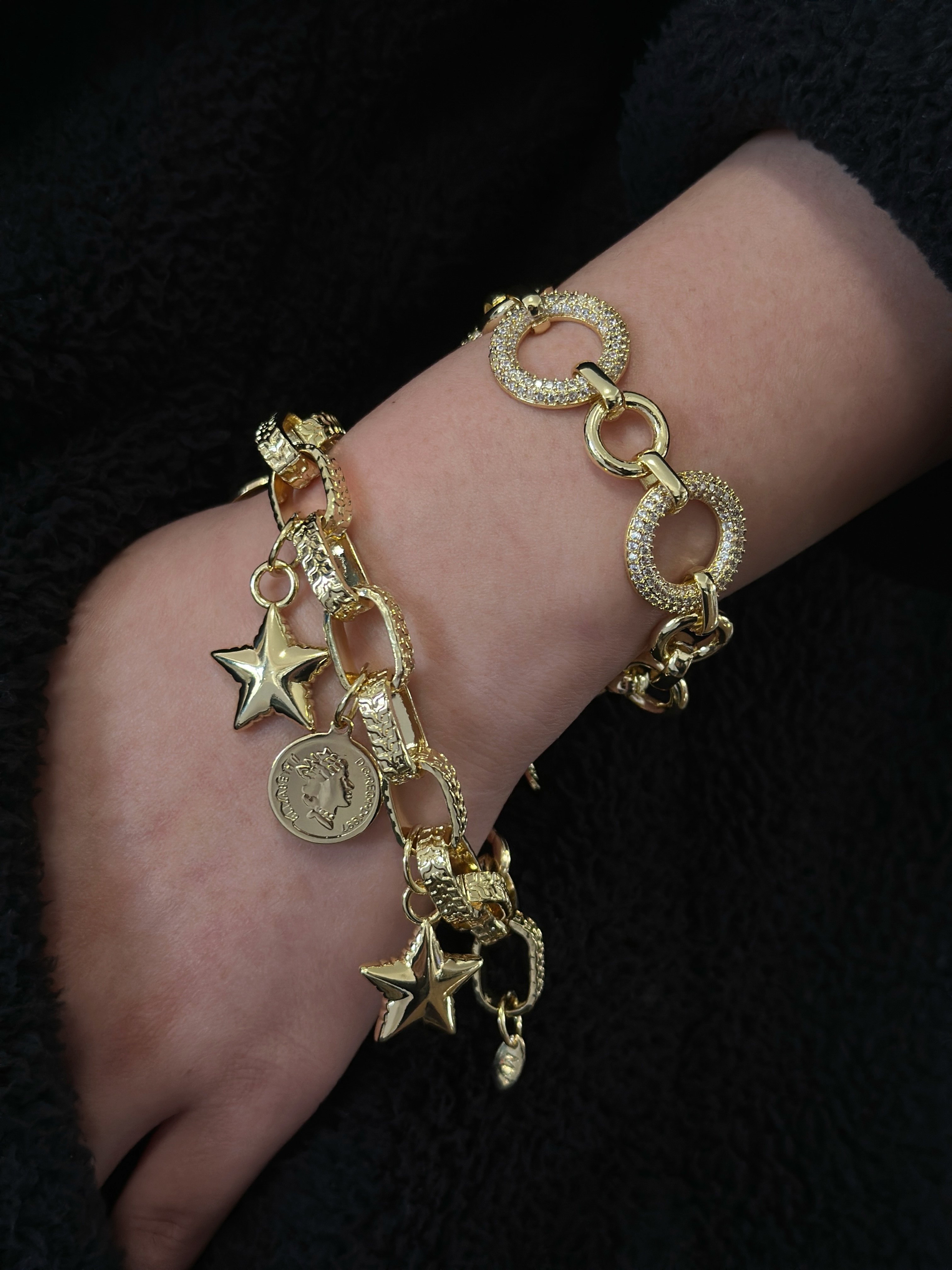 Wholesale Jewelry Retro Classic Style Pentagram Circle Copper Zircon Gold Plated Multi Charms Bracelet Bracelets