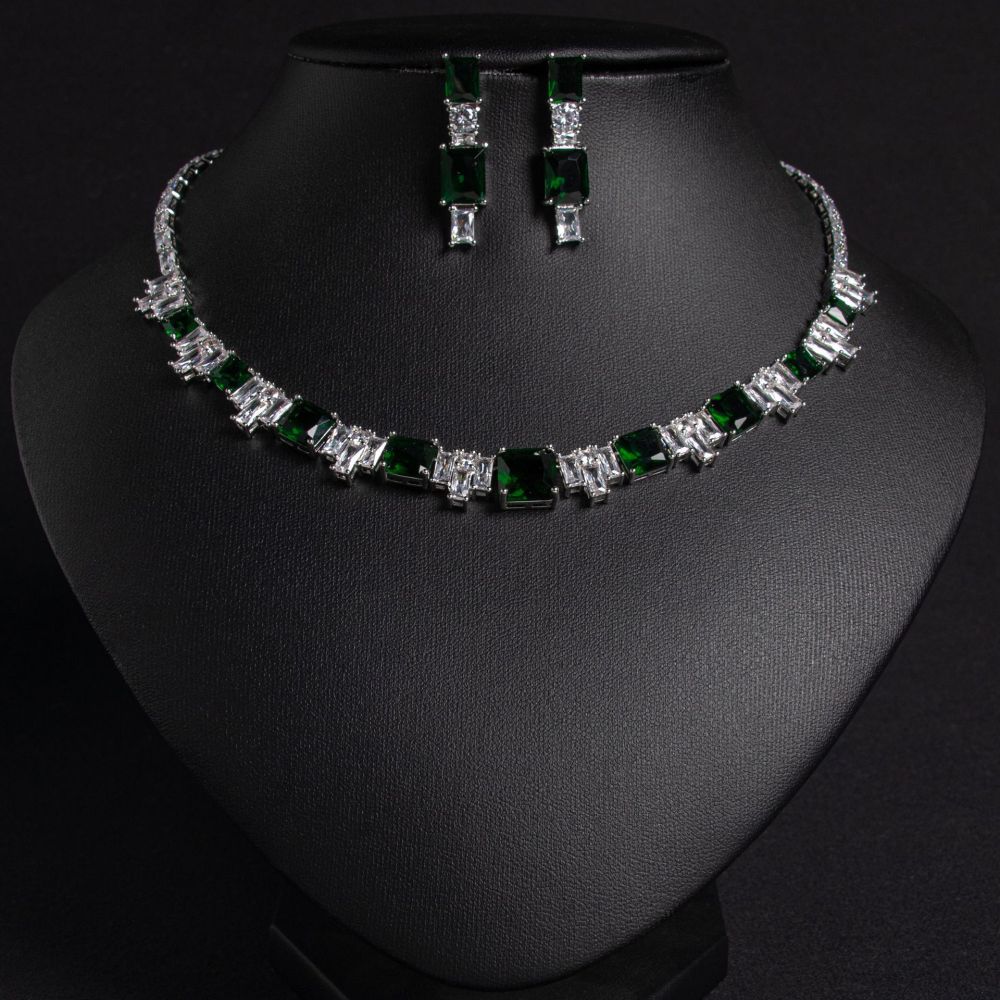 Luxurious Ice Flower Cut Zirconia Necklace Set Wedding Dress Accessories Evening Dinner Party Jewelry Earrings Geometric Pattern