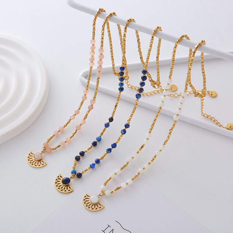 Wholesale Jewelry Simple Style Classic Style Color Block 304 Stainless Steel Shell Haematite Gold Plated 18K Gold Plated Beaded Plating Necklace