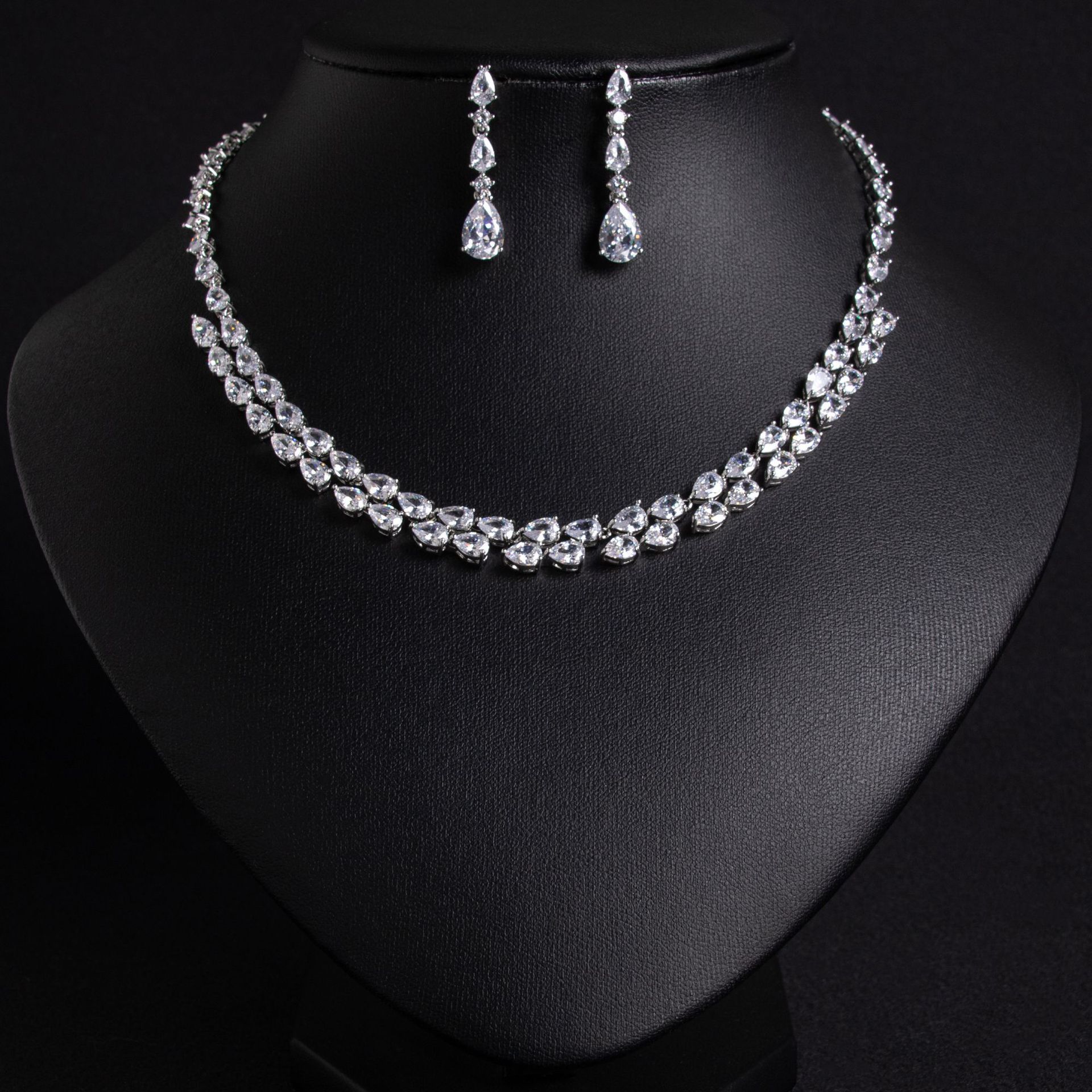 New New Style Bridal Set Accessories Earrings Water Drop Zircon Wedding Dress Jewelry Necklace For Women With Unique Design Sense
