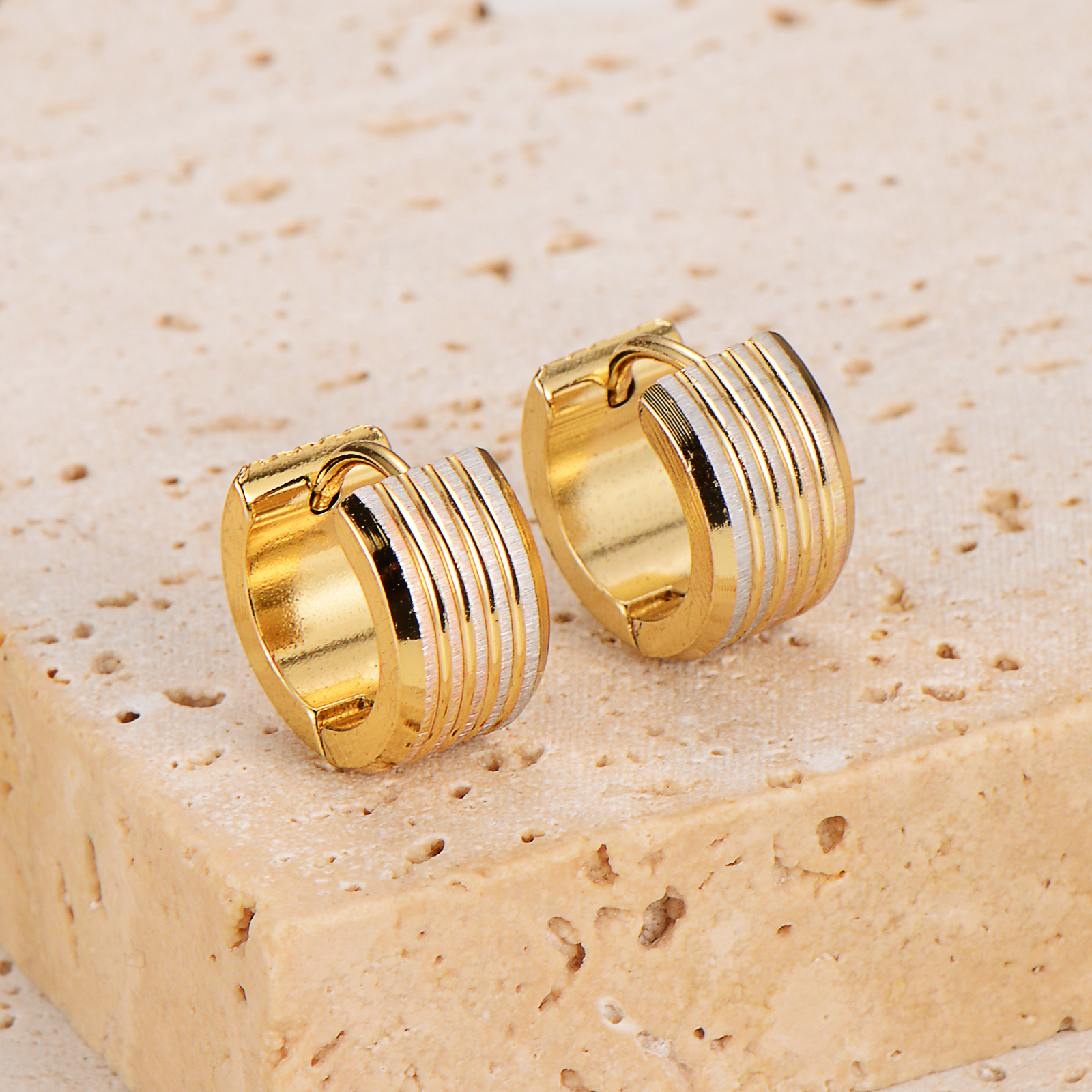 AML201 Stainless Steel Circle Ribbed Wide Ear Hoop Earrings Water Plated Imitation Gold Fashion Personality Wholesale