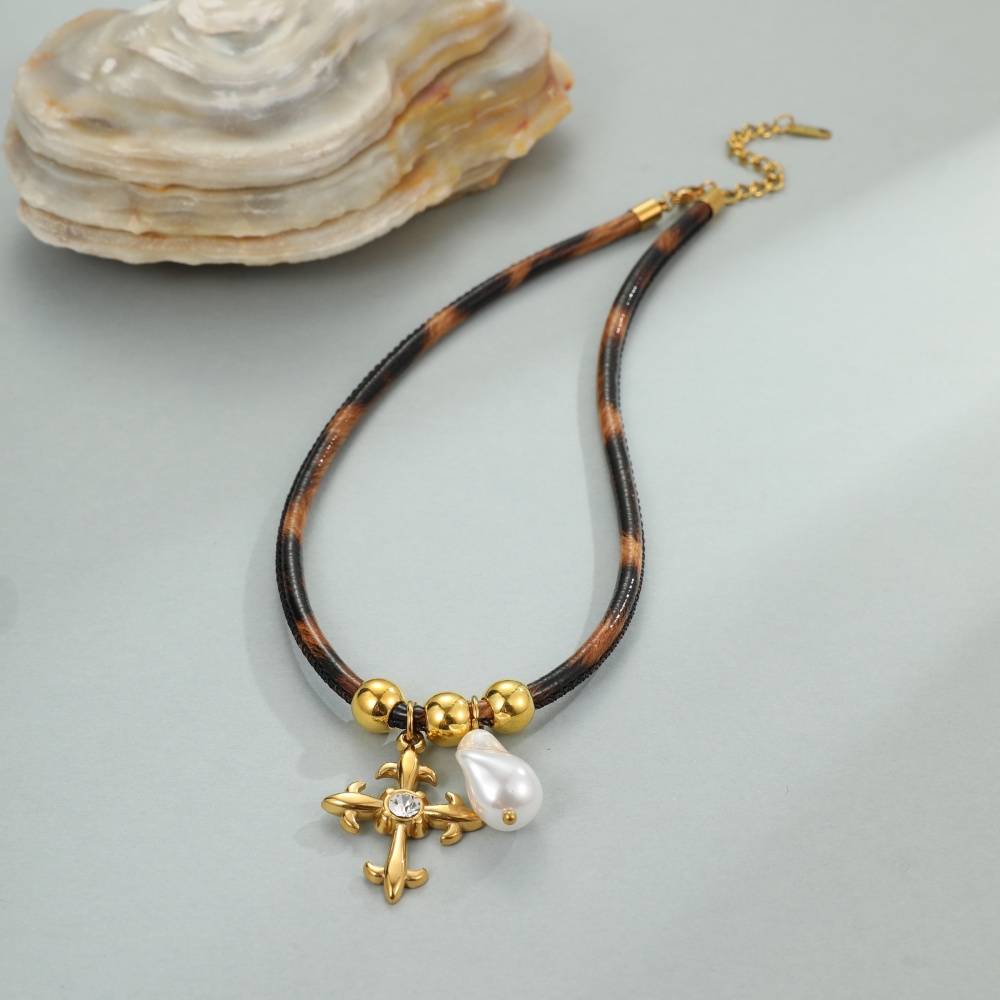 New Fashion Leopard Print Leather Stainless Steel Titanium Steel Sunbird Lobster Clasp Necklace Women's Jewelry Accessories