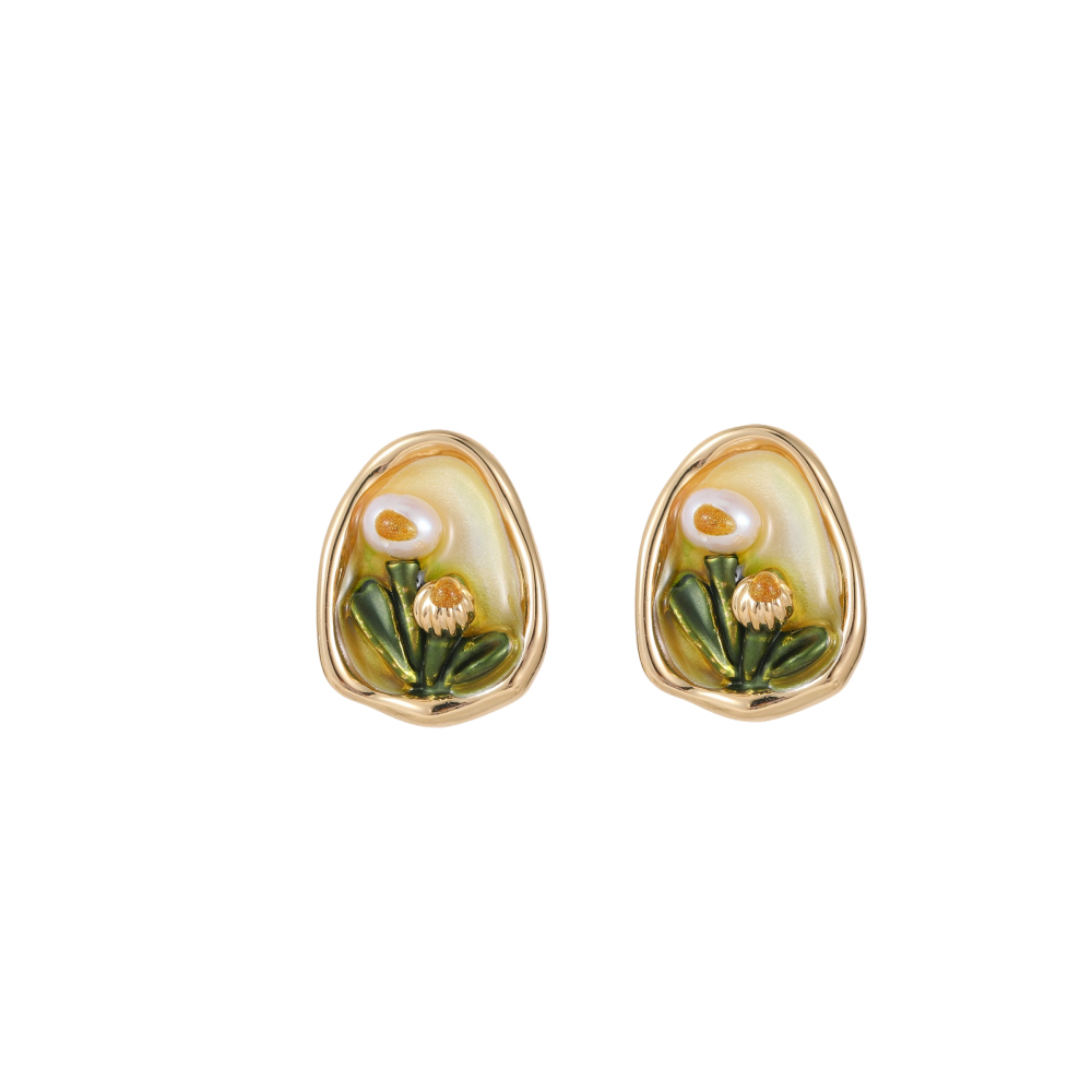 Elegant Natural Pearl Stud Earrings 18K Gold Plated Copper Vintage French Oil Painting Style Fashionable Luxury Jewelry Accessories