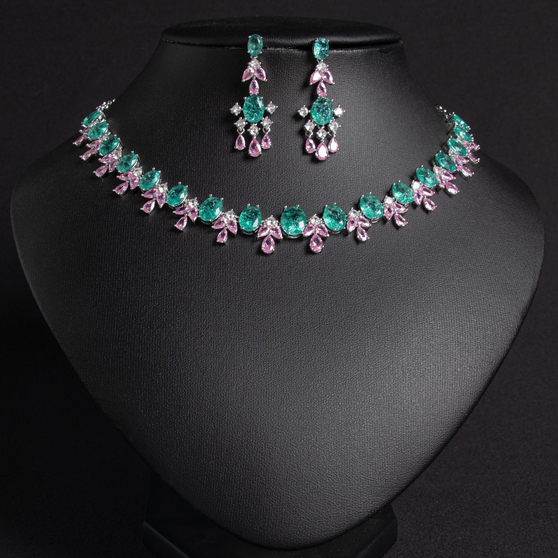 Elegant Bride Necklace Set Women's Casual Zirconia Clavicle Chain Tassel Earrings Fashion Jewelry Copper Material Love Waterdrop