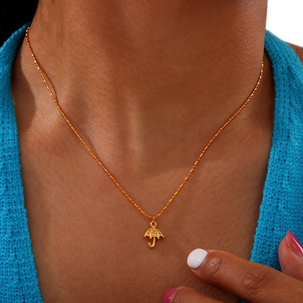 304 Stainless Steel Copper Moon Heart Shape Umbrella PVD Coated Rhinestones Real Gold Plated Elegant Simple Style Classic Style Waterproof Non Tarnish Plating Inlay White Gold Pendant Necklace