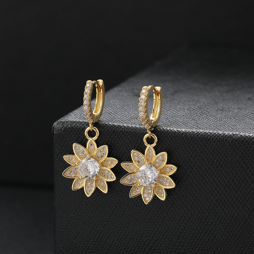 Sunflower Stud Earrings Copper Embedded Zircon Women's Classic Flower Earrings Hip Hop Style Jewelry Accessories