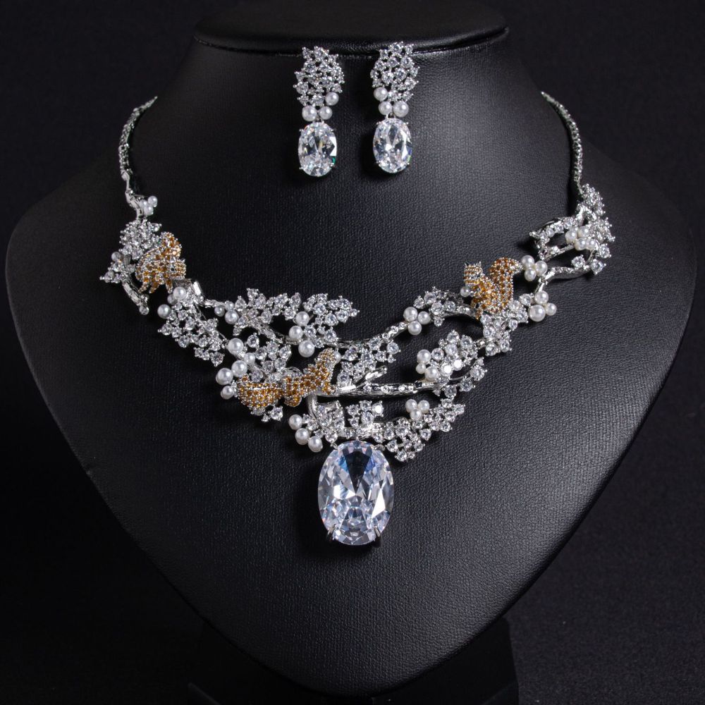 Elegant Short Lockbone Necklace And Earring Set For Women Exaggerated Fashion High End Accessories Dinner Party Jewelry