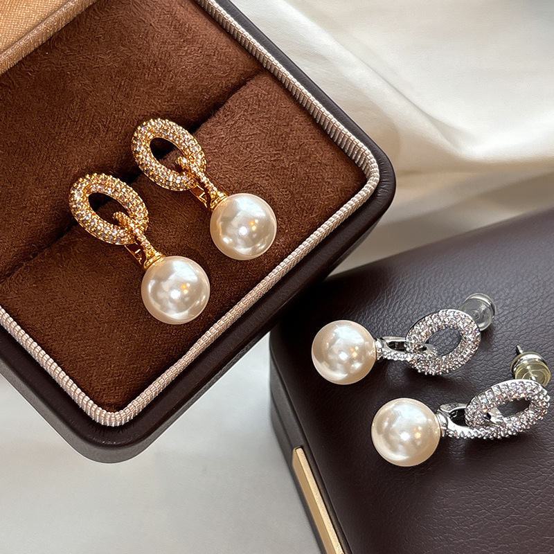 Elegant Classic Style Geometric Imitation Pearl Copper Women's Earrings