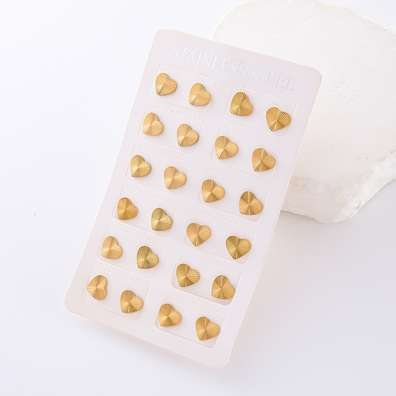 1 Set Retro Classic Style Heart Shape 304 Stainless Steel Ear Studs
