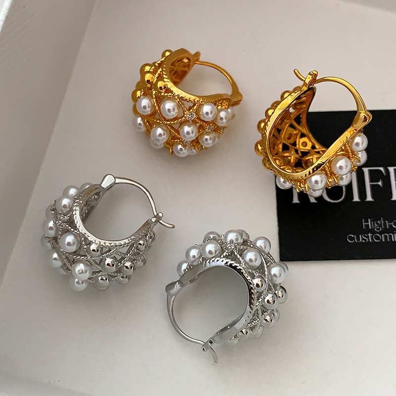 Geometric Imitation Pearl Copper Classic Style Earrings