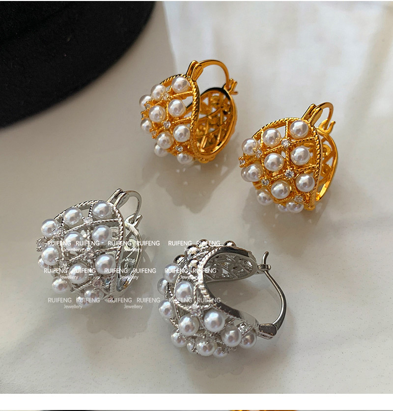 Geometric Imitation Pearl Copper Classic Style Earrings