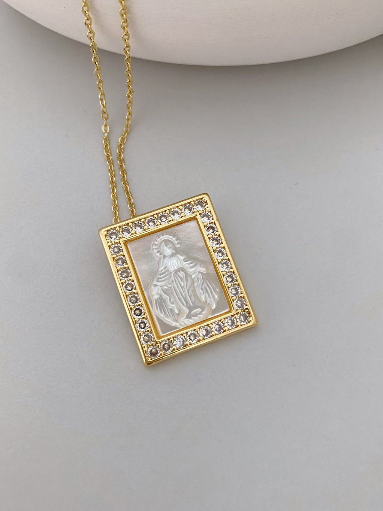 Square Natural Mother-of-Pearl Zircon Jesus Sacred Heart Pendant Women's  Necklace Shell Diy Jewelry Accessories