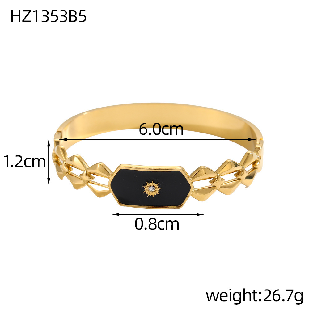 New Stylish  Green Diamond Embedded Square Bracelet Fashionable Stainless Steel Jewelry Accessory