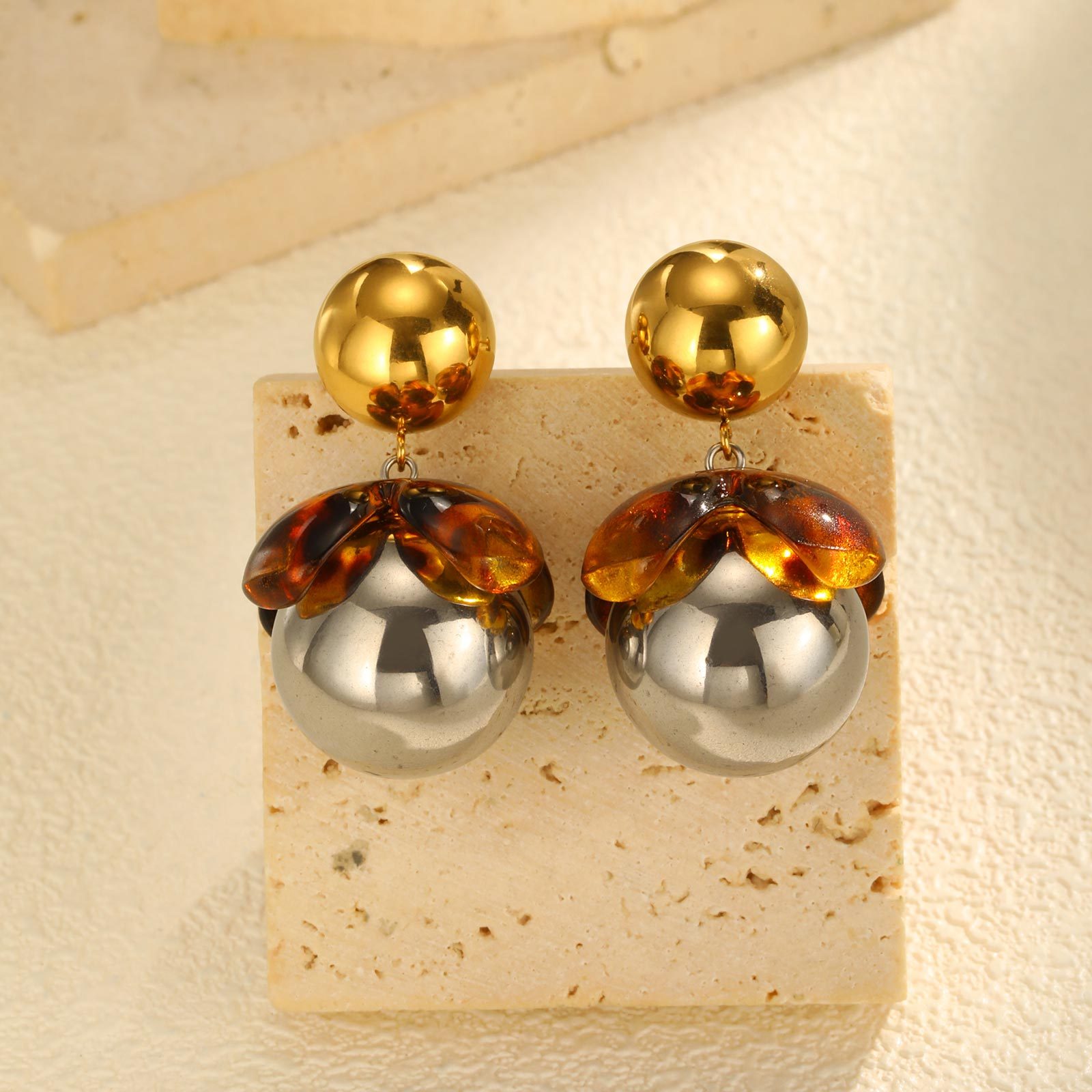 1 Pair Elegant Classical Romantic Ball 201 Stainless Steel Drop Earrings
