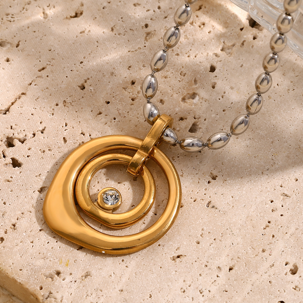 PVD Coated Real Gold Plated Round 304 Stainless Steel Vintage Style Classic Style Waterproof Non Tarnish 304 Stainless Steel Pendant Necklace