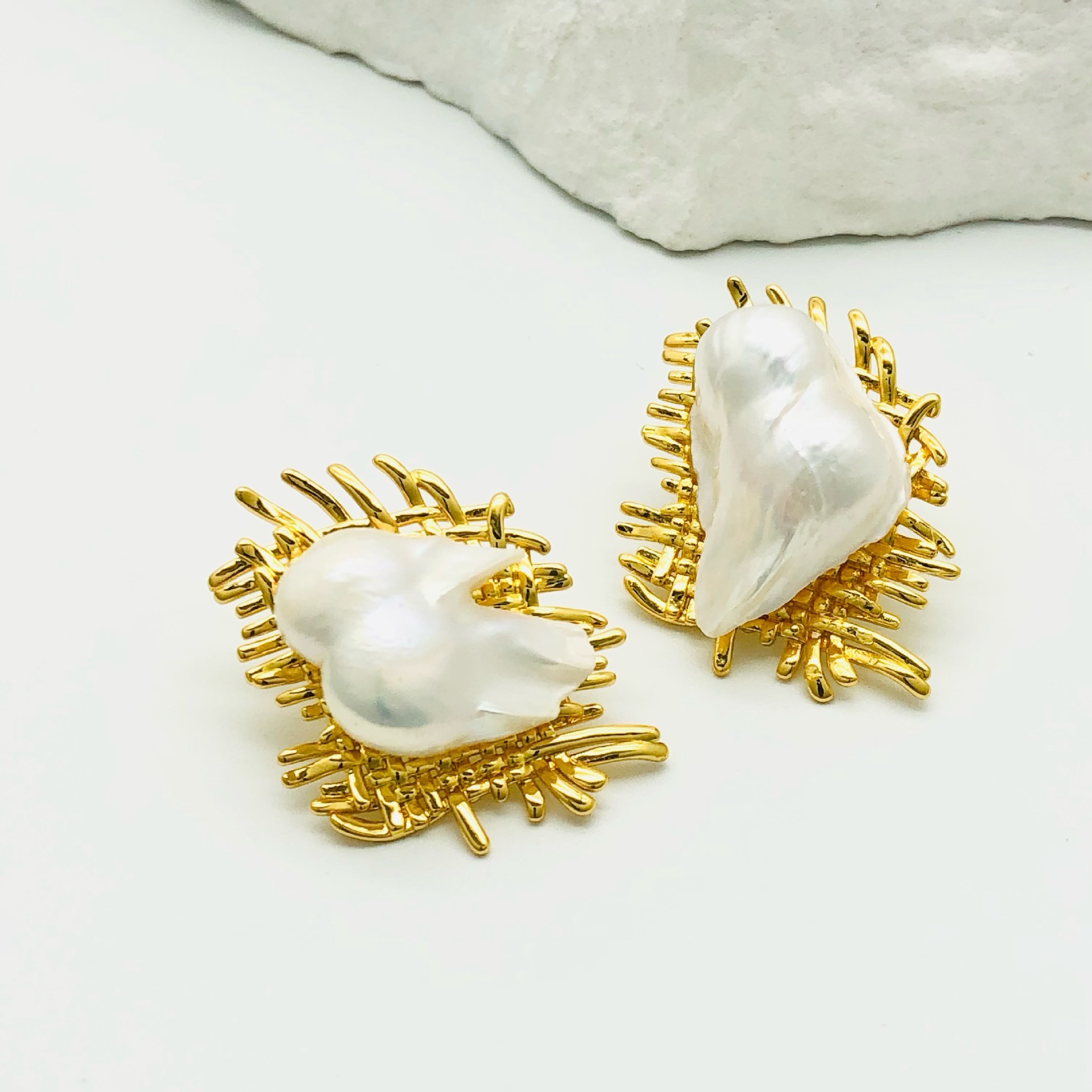 Fashionable Baroque Pearl Stud Earrings Natural Freshwater Women's Elegant Classic Versatile Design Geometric Pattern Jewelry