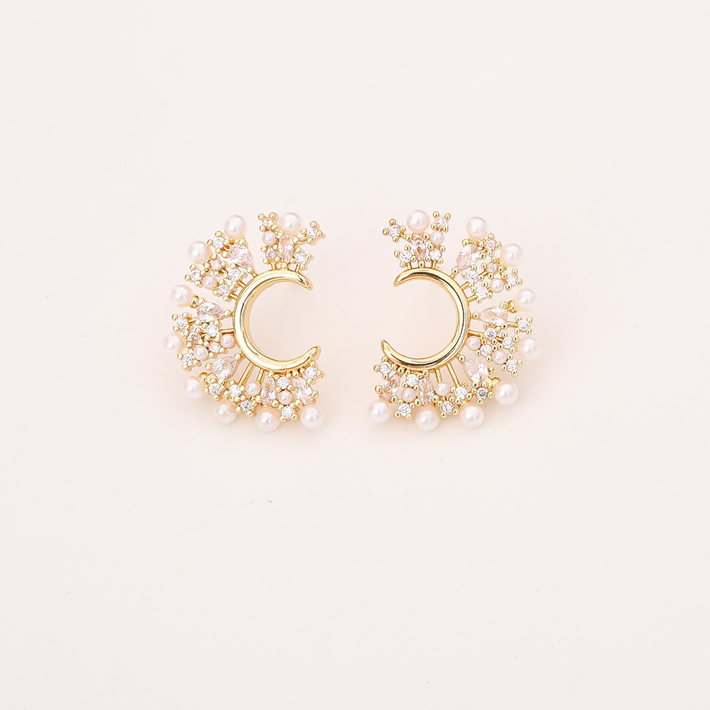 Elegant Micro Inlaid Zircon Silver Needle Hoop Earrings French Retro Vacuum Electroplated Platinum Plated Small Bead Half Moon Earrings Luxurious Women's Jewelry Accessories