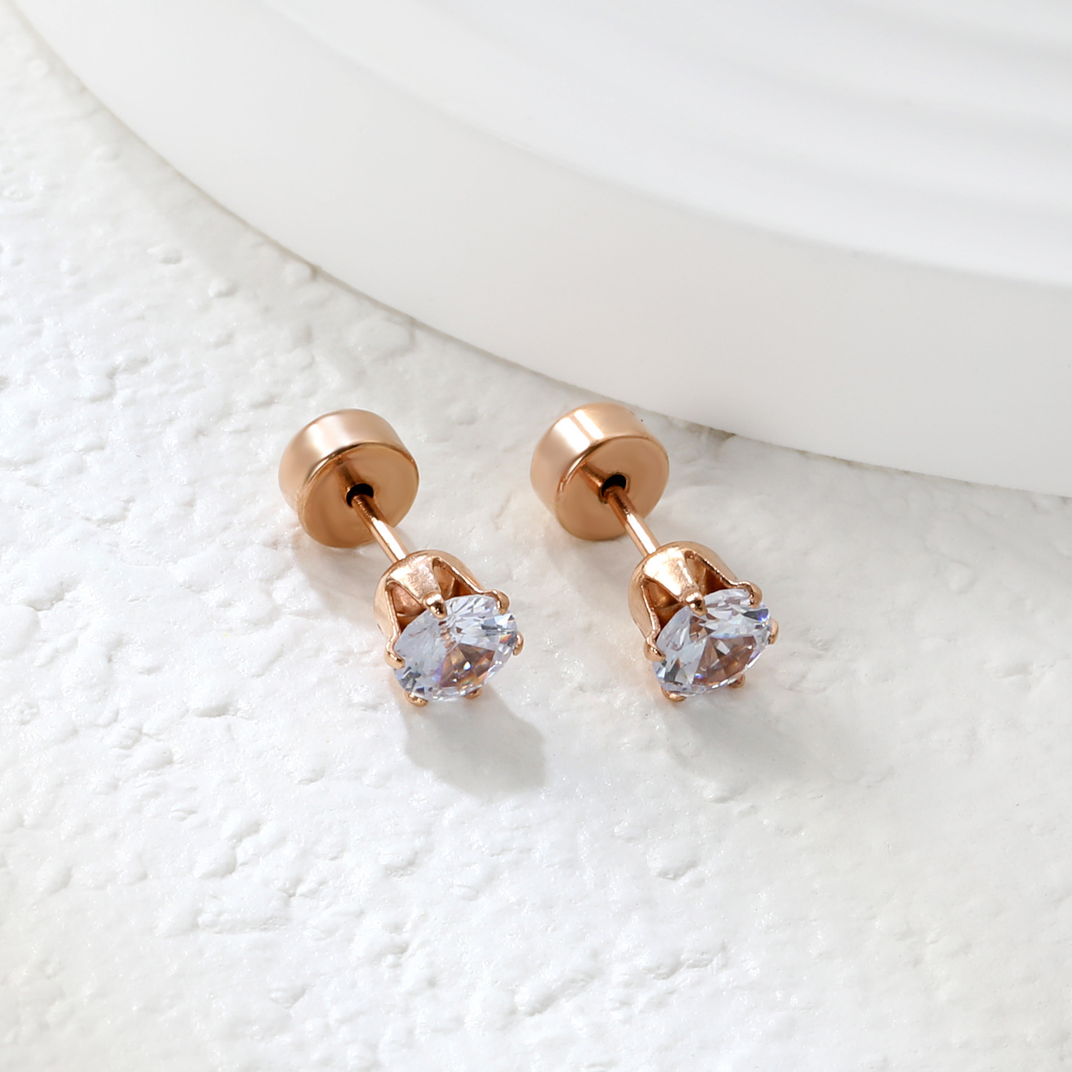 Fashionable Stainless Steel Round Diamond Stud Earrings Compact Simple Design Geometric Pattern New Style Women's Jewelry