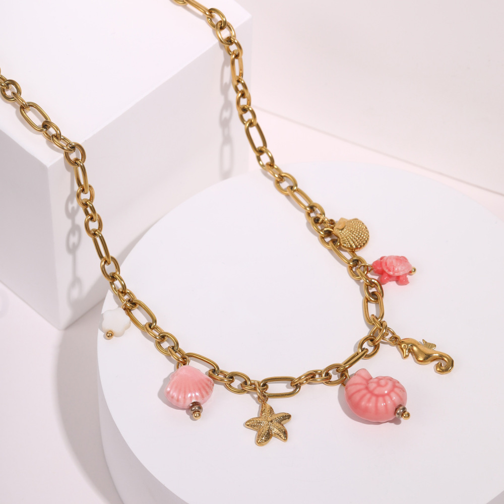 Fashionable Holiday Star Flower Pendant Pearl Embedded Shell Stainless Steel Necklace Clavicle Chain Geometric Pattern Bohemian Style Women's Luxury PVD Coating