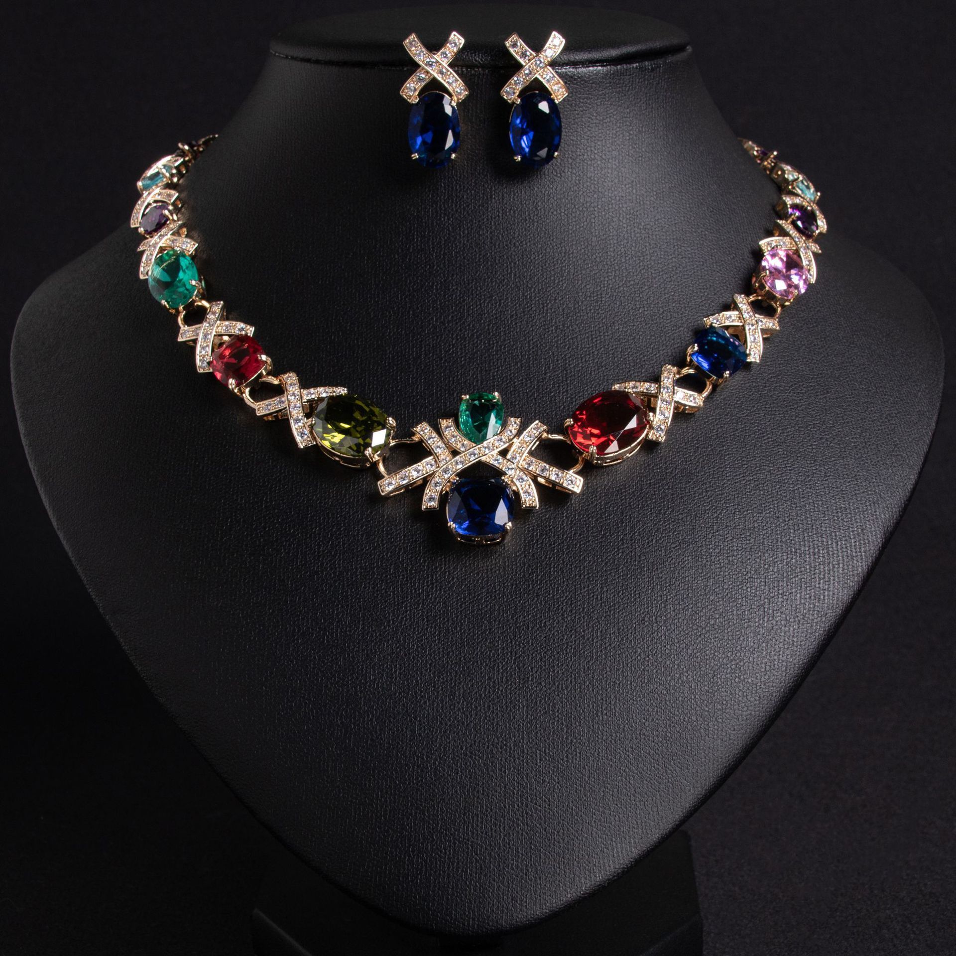 Luxurious Jewelry Set Women's Zircon Necklace Earring Geometric Pattern Elegant Sensation Party Wear Fashion Accessory