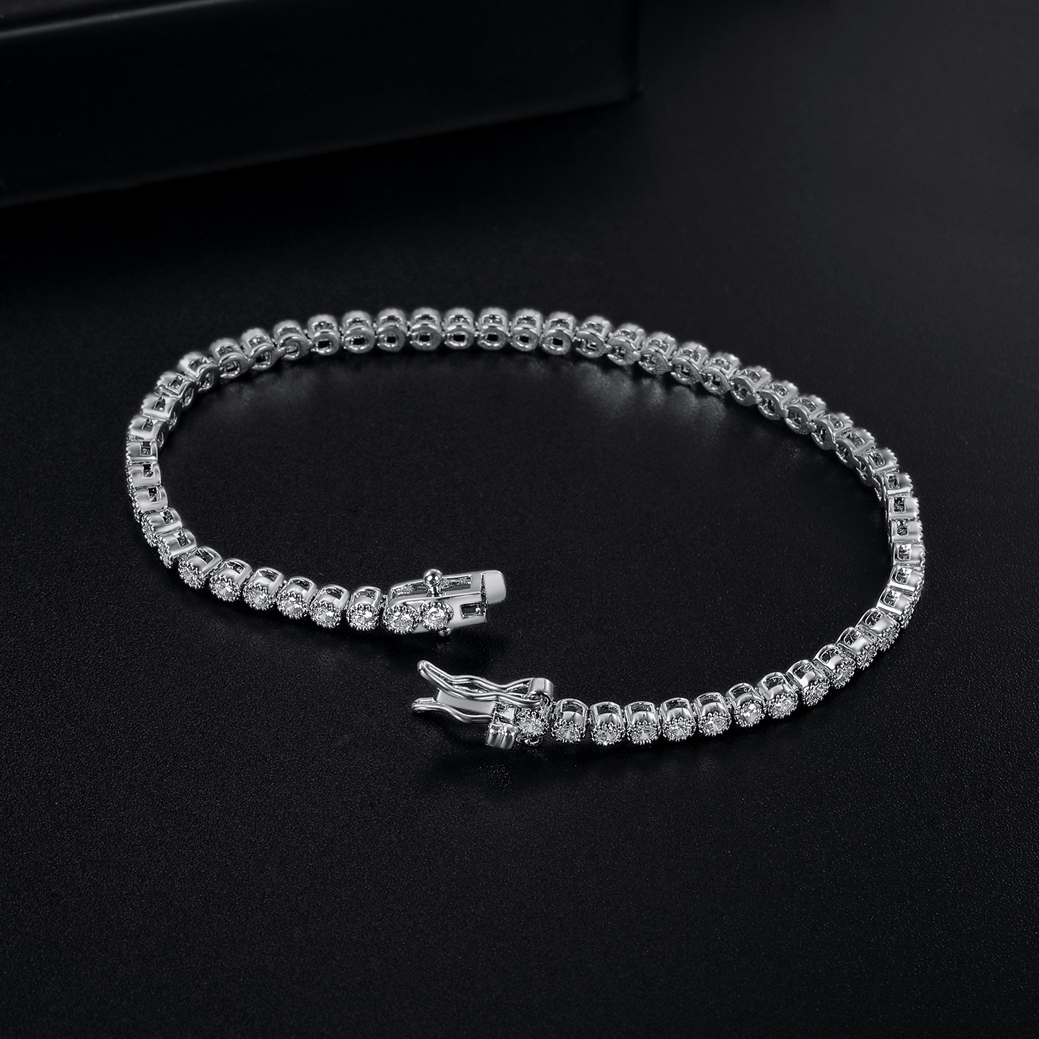 Fashion Tennis Bracelet Copper Inlaid Zircon Unisex Elegant Design Trendy Factory Direct Jewelry Accessories Simple Style