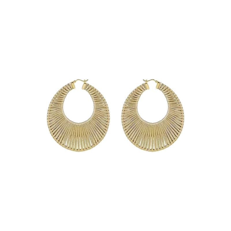 Handcrafted Spiral Earrings Women's Simple Fashionable Vintage Geometric Pattern Round Design Plated Copper Jewelry Accessories