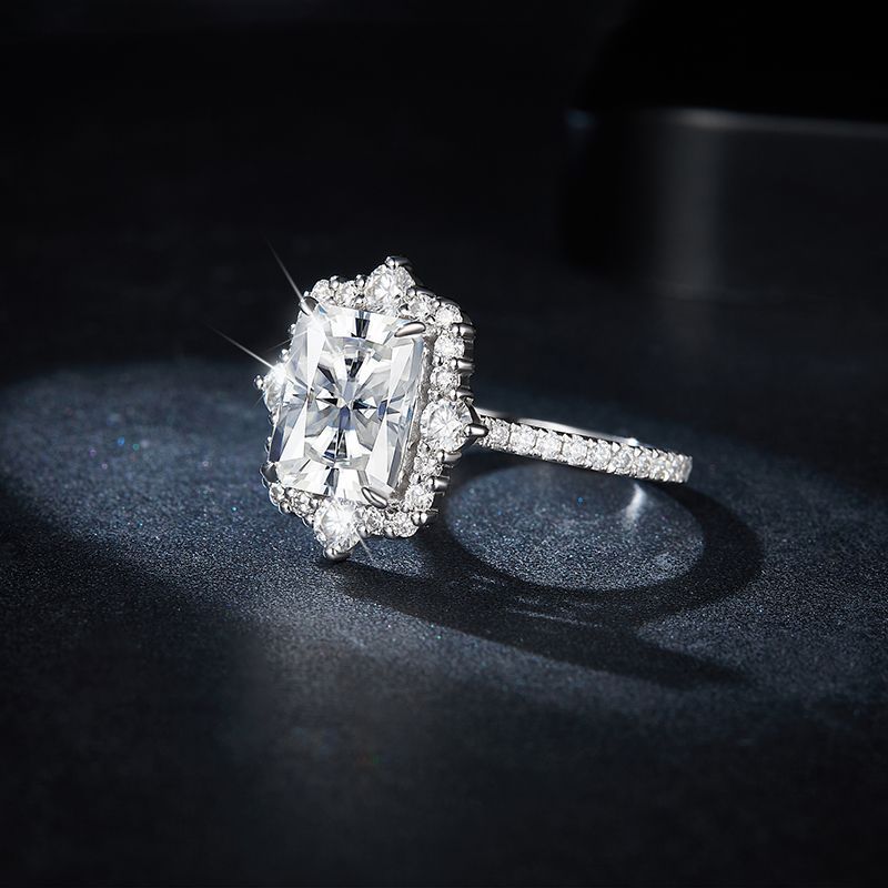 Moissanite Rings Geometric
