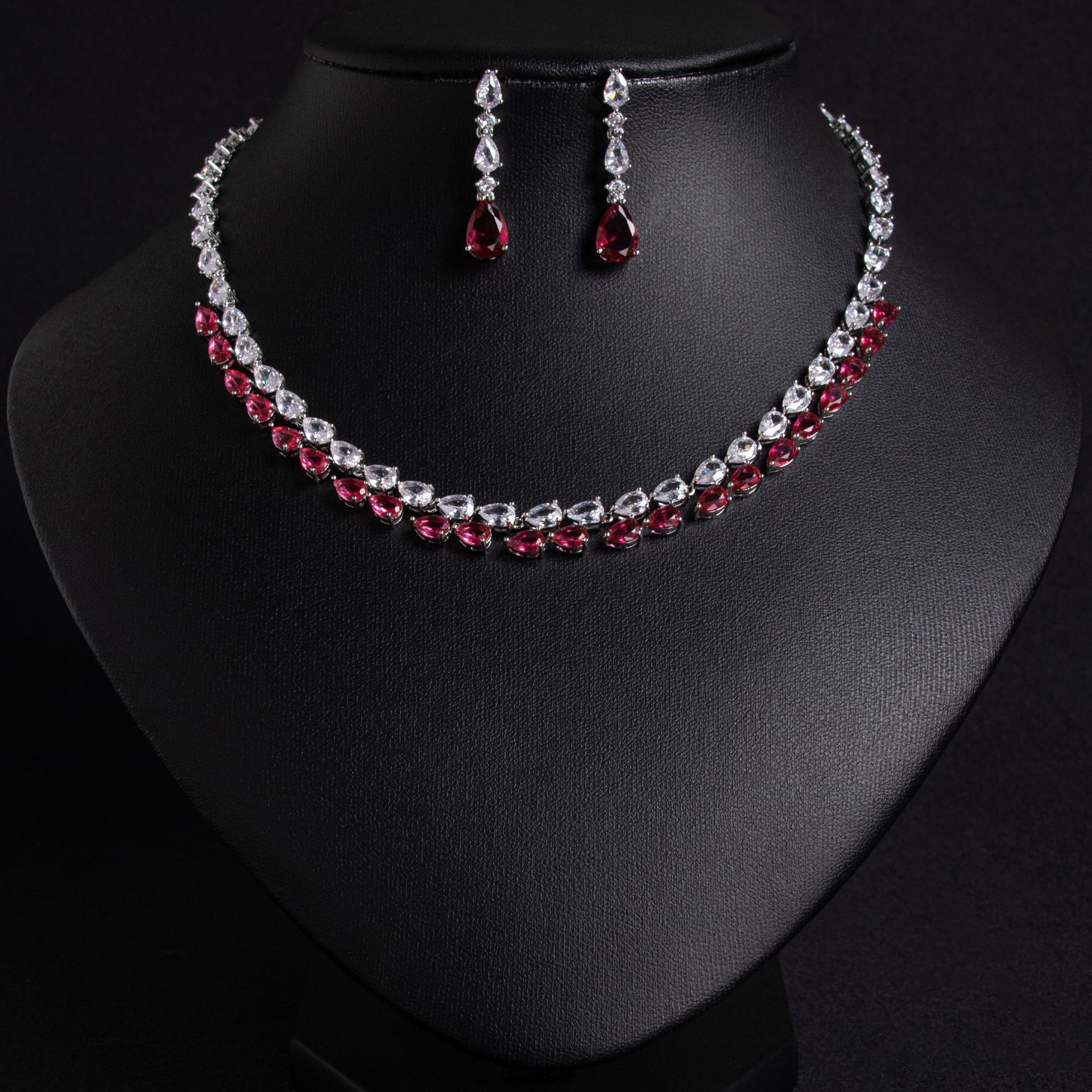 New New Style Bridal Set Accessories Earrings Water Drop Zircon Wedding Dress Jewelry Necklace For Women With Unique Design Sense