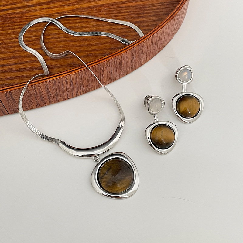 Elegant Vintage Tiger Eye Stone Pendant Necklace Set For Women Geometric Irregular Design Unique Fashion Jewelry Accessories