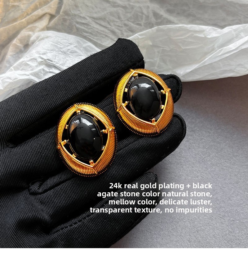 Retro Black Gold Color ShangFeng Style HongKong Retro Women's Earrings Luxury Sensation Ear Jewelry Geometric Pattern Copper